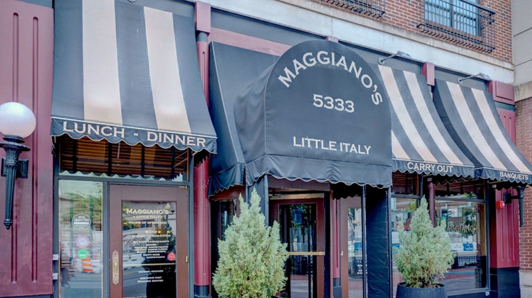 Maggiano's Little Italy, Chevy Chase