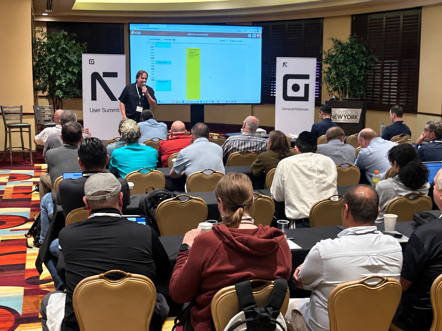 Graphical Networks CEO Jan Durnhofer presenting to attendees at the 2026 netTerrain User Summit.